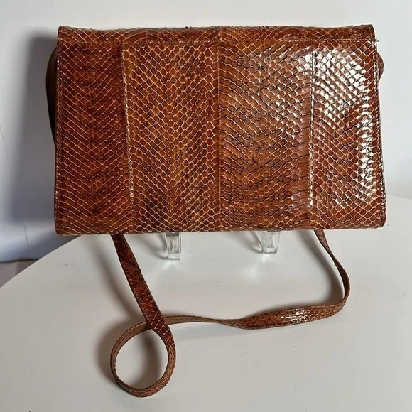 SNAKE SKIN PELLETTERIE ITALY C3 very rare real leather Crossbody clutch Vintage
